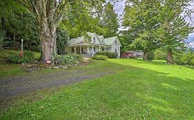 Lil Red Hen Cottage In The Boone Area With Hot Tub