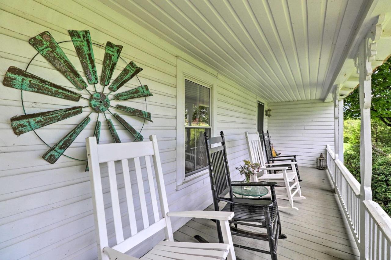 Lil Red Hen Cottage In The Boone Area With Hot Tub West Jefferson Exterior photo